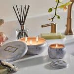 Voluspa 3-Wick Candle Decorative Tin Mokara 340g